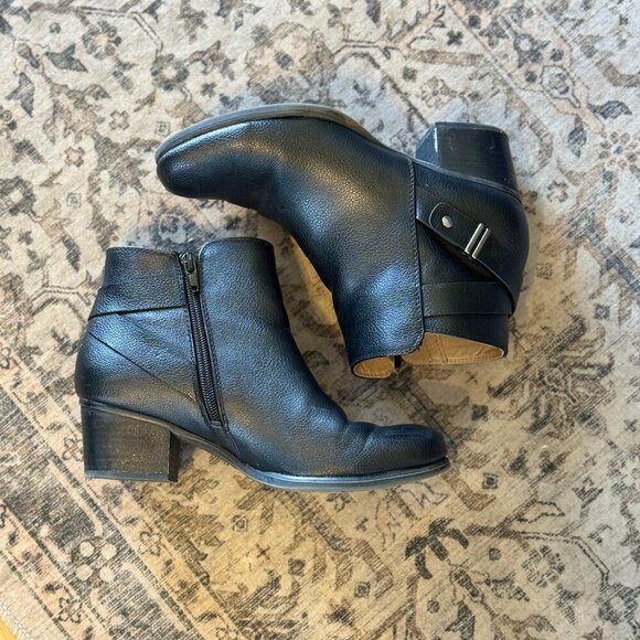 SOUL Naturalizer Boots Women's Size 7 Black Calm Booties Zipper Block Heel - Picture 2 of 9